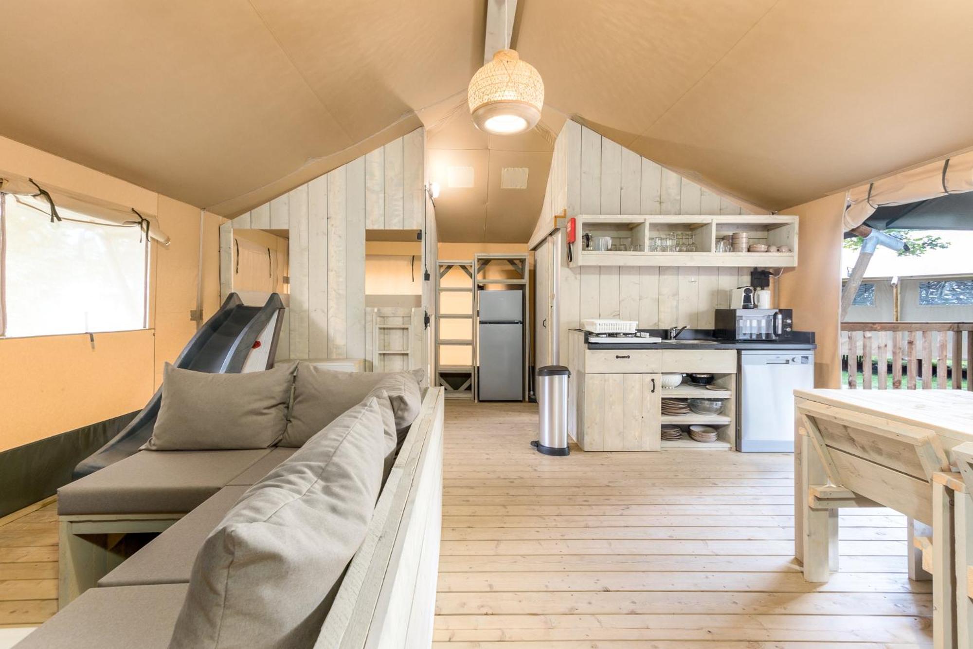 Отель Landal Glamping Нёфшато Экстерьер фото