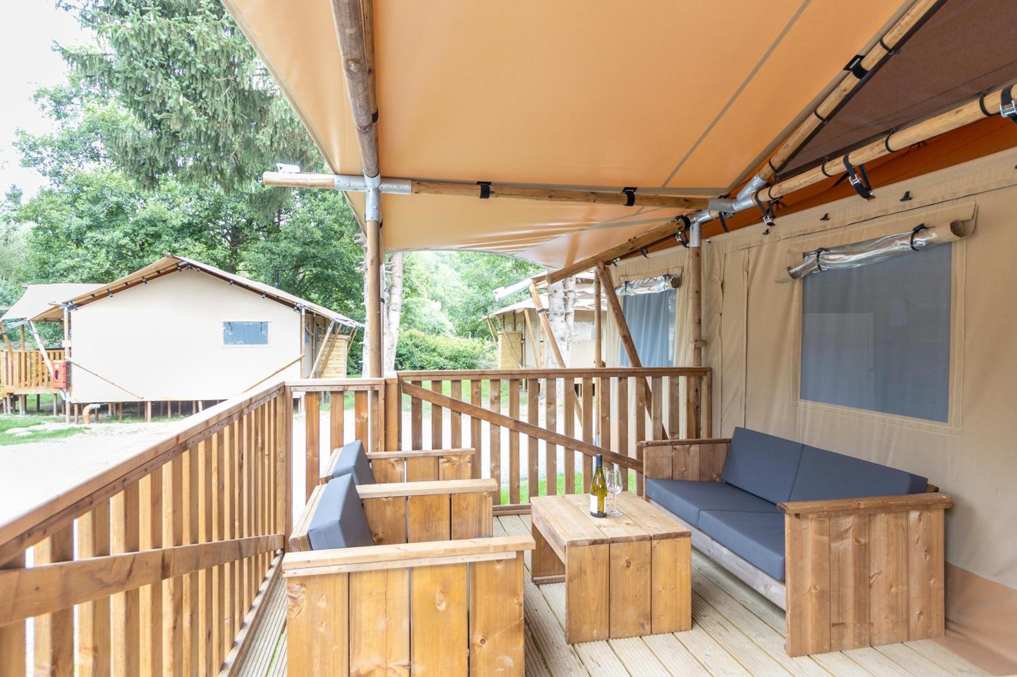 Отель Landal Glamping Нёфшато Номер фото