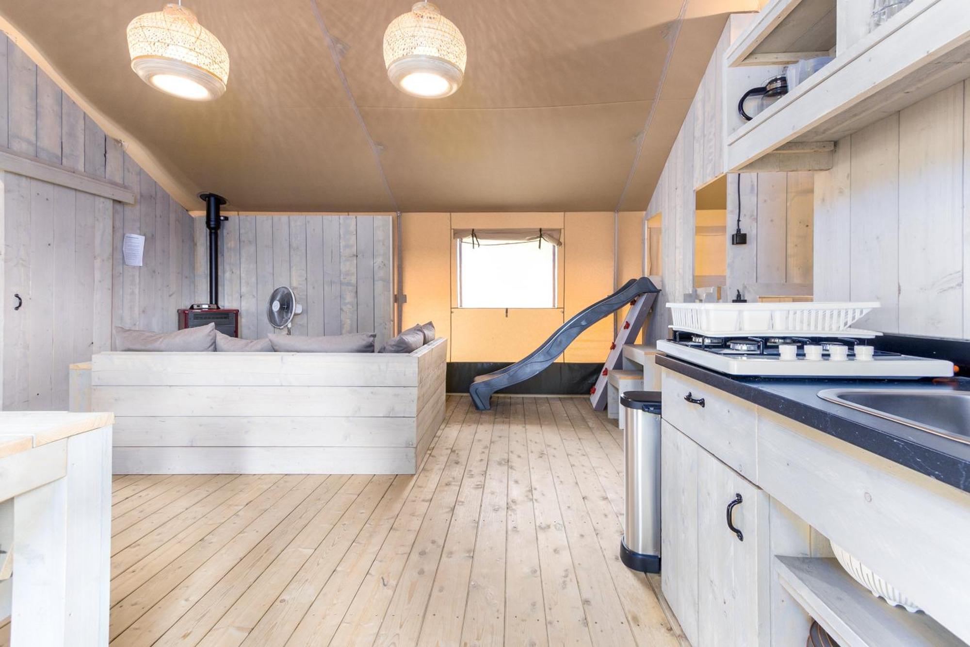 Отель Landal Glamping Нёфшато Номер фото