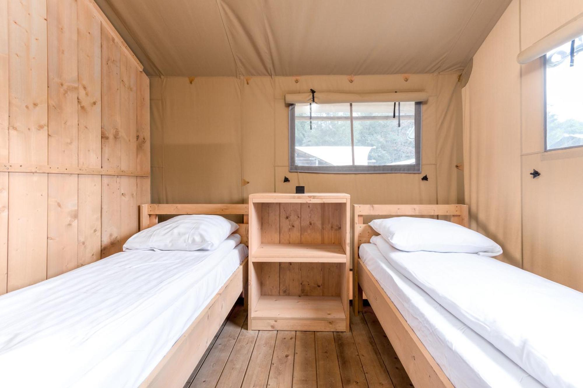 Отель Landal Glamping Нёфшато Номер фото
