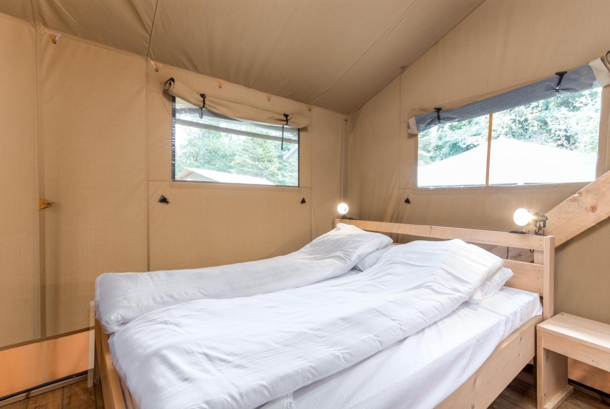 Отель Landal Glamping Нёфшато Номер фото